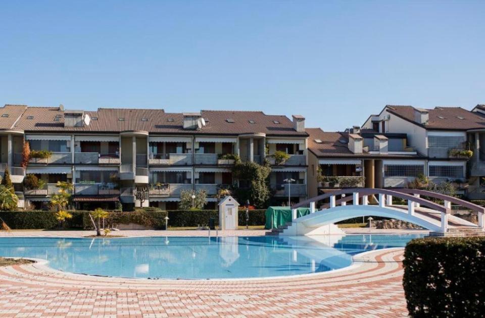 Apartamento Casa Lorenzo Desenzano del Garda Exterior foto
