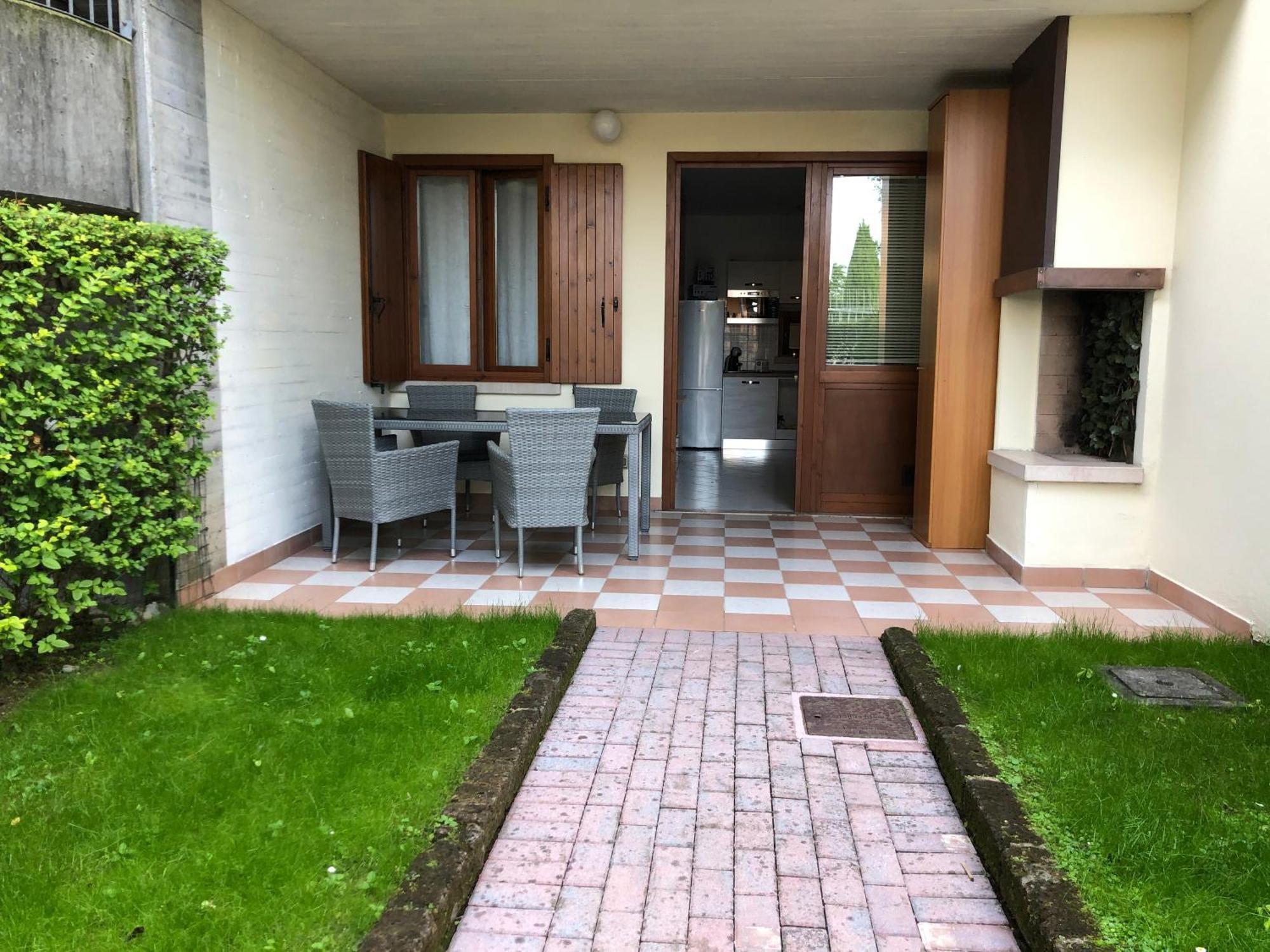 Apartamento Casa Lorenzo Desenzano del Garda Exterior foto